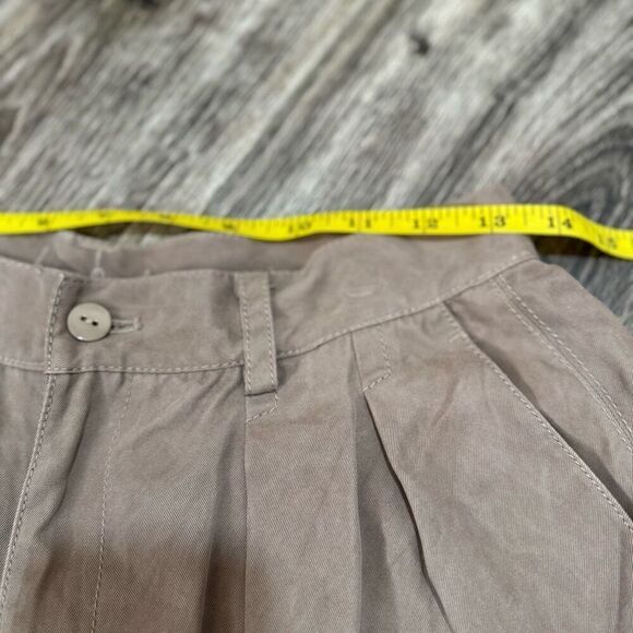 Bobbie Burns 100% Silk Tan Bermuda Shorts - Picture 2 of 7